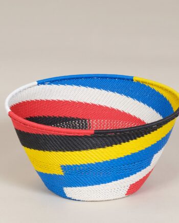 Deep bowl, telephone wire, Zoulou, Mondrian Color