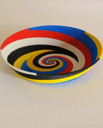 Tray, telephone wire, Zulu, South Africa, diameter 30 cm, colour Mondrian