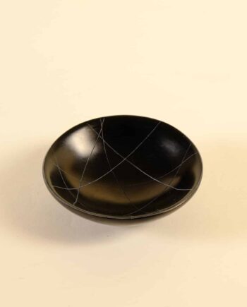 Coupelle ronde, noir gravé, Kenya