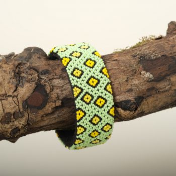 bracelet vert avec des losanges jaunes, zoulou, Afrique du Sud, ASART