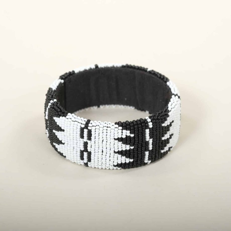 Bracelet zoulou, en perle de verre, noir et blanc, Afrique du Sud, ASART