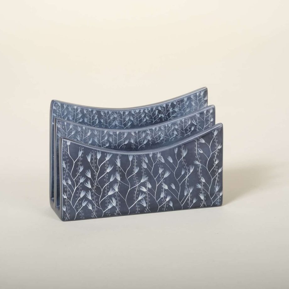 Porte-courrier gris gravé du Kenya