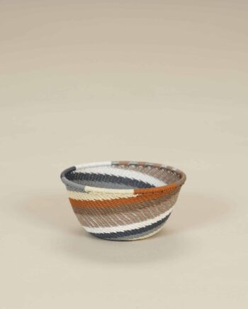 Bowl, Zulu, S, telephone wire, South Africa