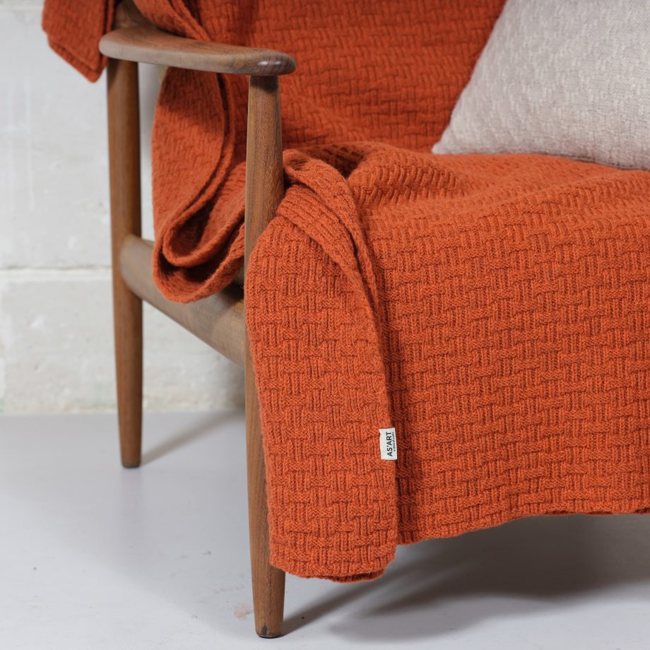 Merino wool throw capucine